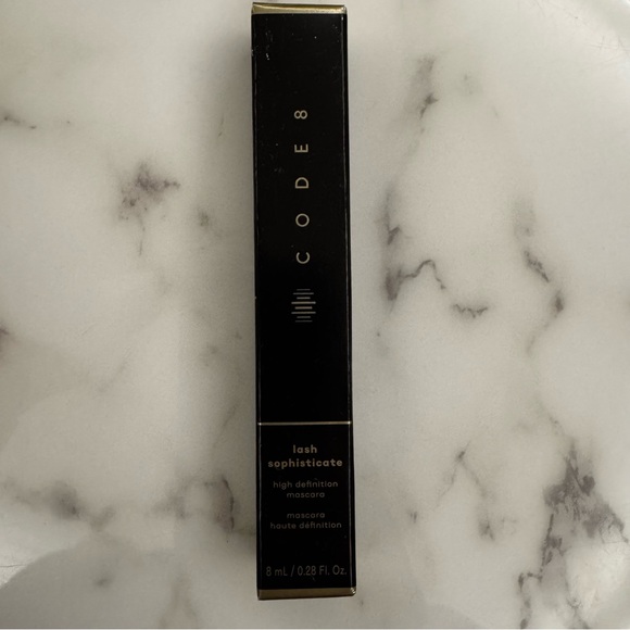 Code 8 set of 4: highlighter, eye shadow, mascara lip balm - Picture 2 of 13